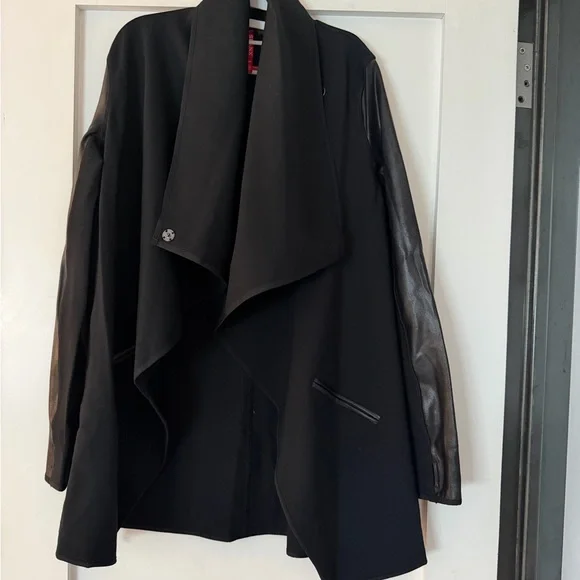 NWOT Spanx Drape Front Jacket Very Black - Picture 7 of 11